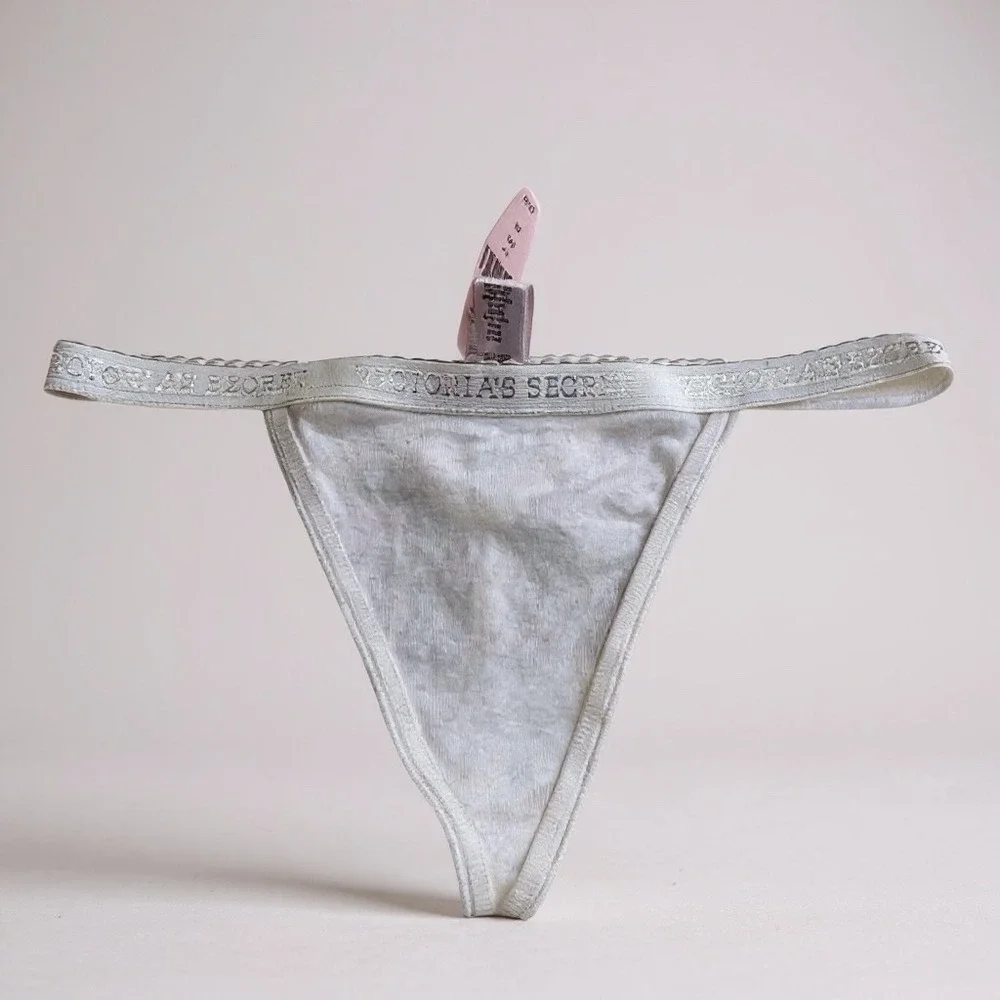 Victoria's Secret‎ VINTAGE Y2K Cotton Signature Logo V-String Thong Panties XS